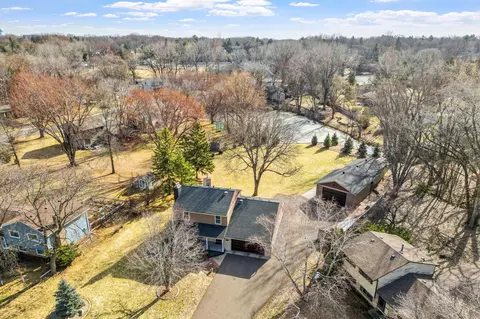 1144 Waldon Pl, Arden Hills, MN 55112