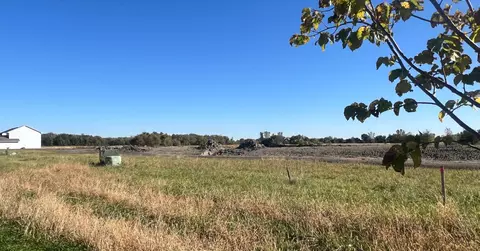 3213 Bassett Dr, Mankato, MN 56001