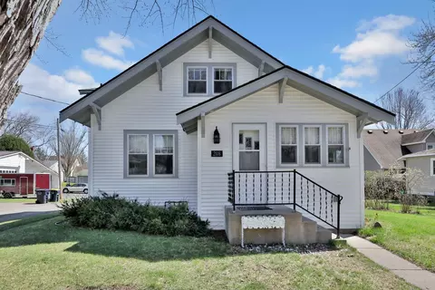 208 Center Ave, Center City, MN 55012