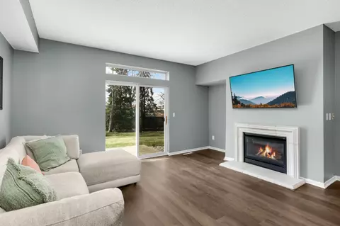 11724 Ryan Cir #1602, Burnsville, MN 55337