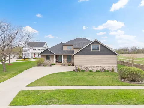 807 Timothy Dr SE, Stewartville, MN 55976