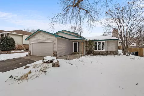 9246 Shenandoah Ln N, Maple Grove, MN 55369
