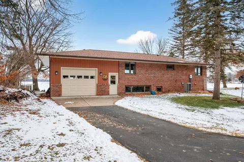 2395 Cardinal Dr, New Richmond, WI 54017