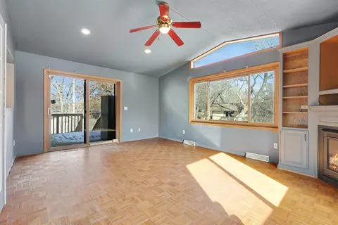 Living - 6 Clover Ct, Saint Cloud, MN 56301 photo 6 of 7