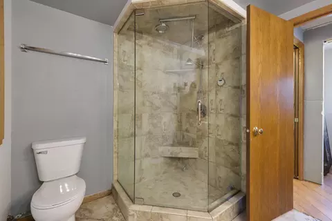 Bath - 6 Clover Ct, Saint Cloud, MN 56301 photo 5 of 5