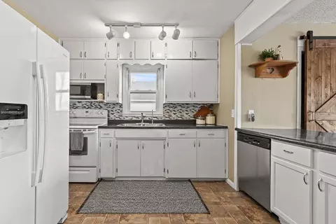 Kitchen - 409 S 2nd St, Marshall, MN 56258 photo 4 of 5