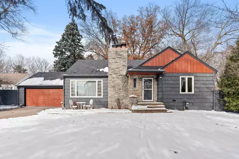 345 Capitol View Ave, Roseville, MN 55113