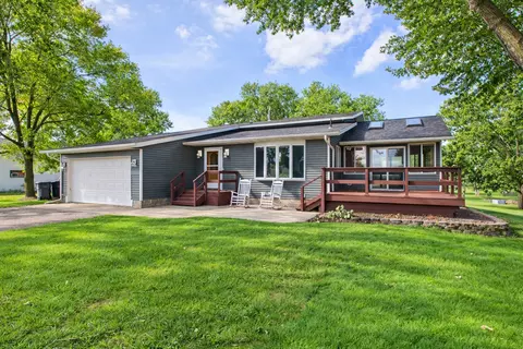 716 N Lokken Dr, Cyrus, MN 56323