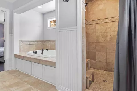 Bath - 4733 Oak St, Baxter, MN 56425 photo 4 of 6