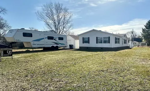 204 E 4th St, Donnelly, MN 56235