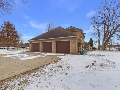 Exterior - 3 Walnut Cir, Saint Cloud, MN 56304 photo 3 of 3