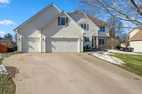 8674 Jody Cir S, Cottage Grove, MN 55016