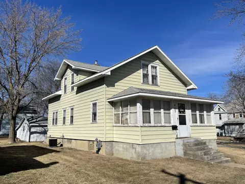 475 5th St, Tracy, MN 56175 photo 2