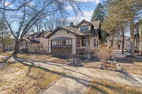 416 Hassan St SE, Hutchinson, MN 55350