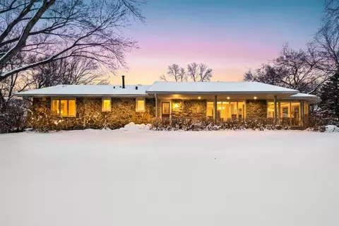 17230 25th Ave N, Plymouth, MN 55447