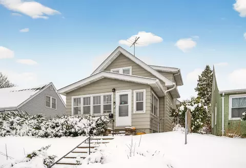 1128 Magnolia Ave E, Saint Paul, MN 55106