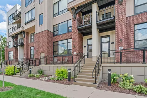 294 Spring St, Saint Paul, MN 55102