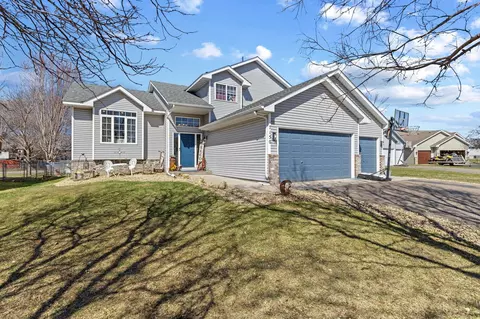 7150 96th St S, Cottage Grove, MN 55016