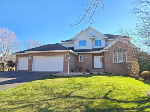 2010 25th St S, Saint Cloud, MN 56301