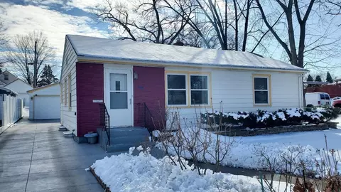 2156 Bush Ave E, Saint Paul, MN 55119