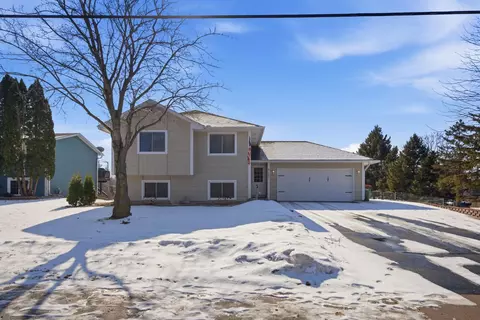6121 Egg Lake Rd N, Hugo, MN 55038