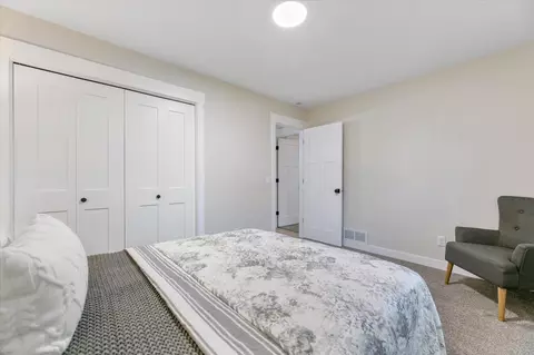 Bedroom - 4835 Drake St, Maple Plain, MN 55359 photo 4 of 8