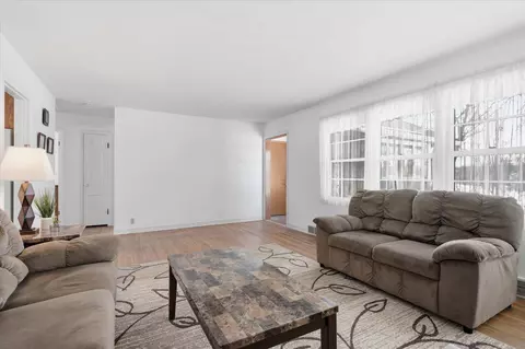 Living - 400 Mill St, Excelsior, MN 55331 photo 3 of 5