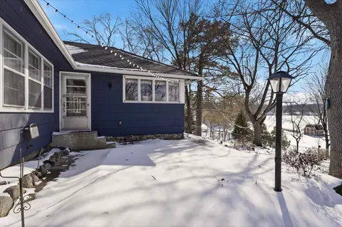 Exterior - 400 Mill St, Excelsior, MN 55331 photo 5 of 13