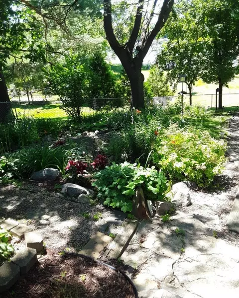 Exterior - 400 Mill St, Excelsior, MN 55331 photo 12 of 13