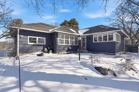 Exterior - 400 Mill St, Excelsior, MN 55331 photo 4 of 13
