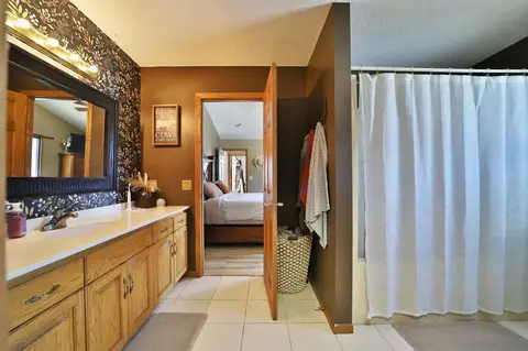 Bath - 26534 490th St, Staples, MN 56479 photo 2 of 5