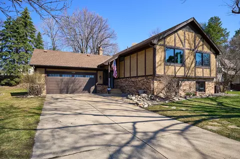 11230 48th Ave N, Plymouth, MN 55442