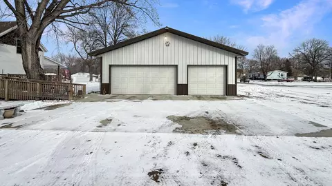 135 N Petrick St, Appleton, MN 56208