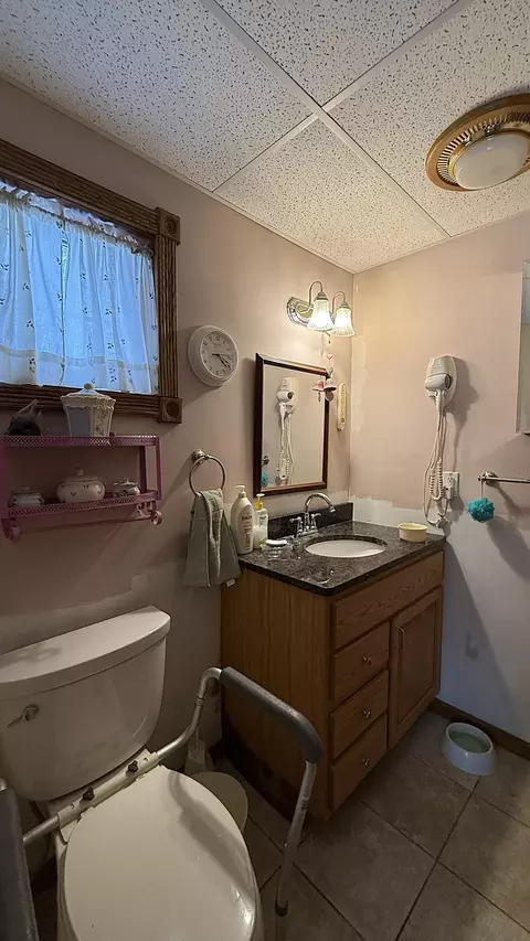 Bath - 135 N Petrick St, Appleton, MN 56208 photo 2 of 5