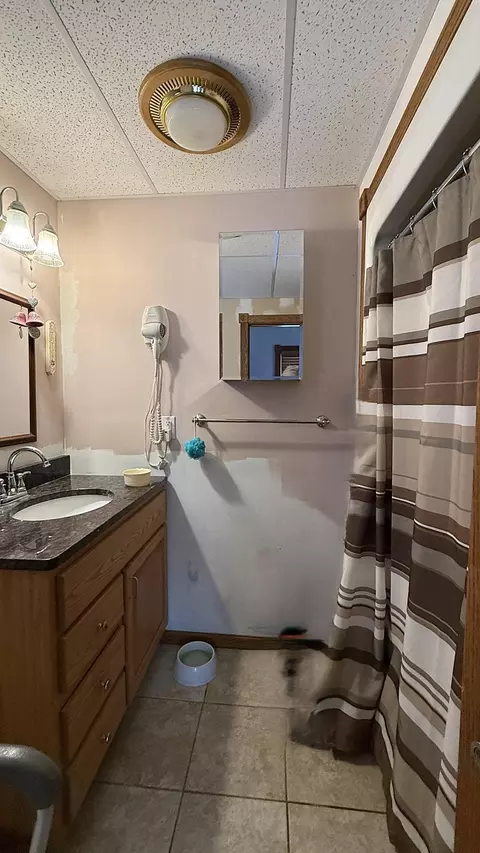 Bath - 135 N Petrick St, Appleton, MN 56208 photo 1 of 5