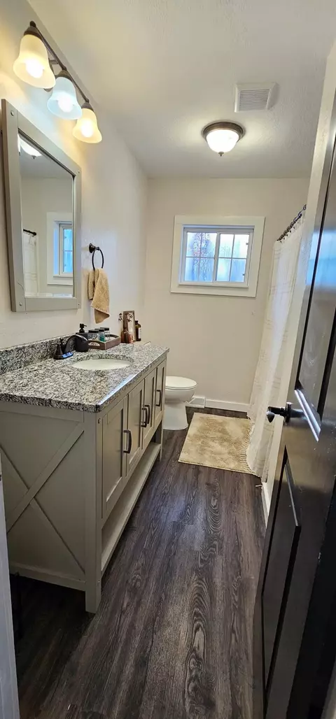 Bath - 15947 Beaver Dam Rd, Brainerd, MN 56401 photo 1 of 3