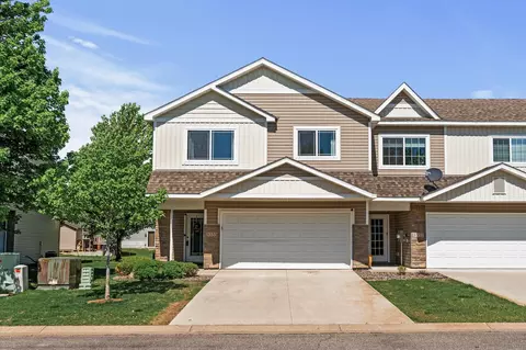 8555 Gateway Cir, Monticello, MN 55362