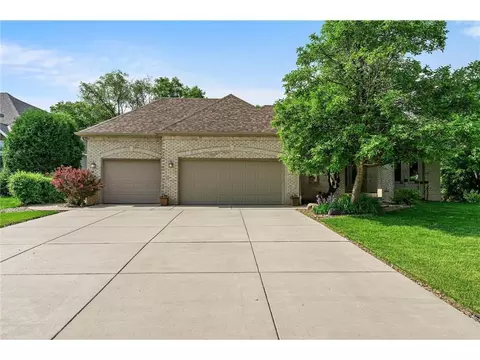 2701 Ashley Ter, New Brighton, MN 55112