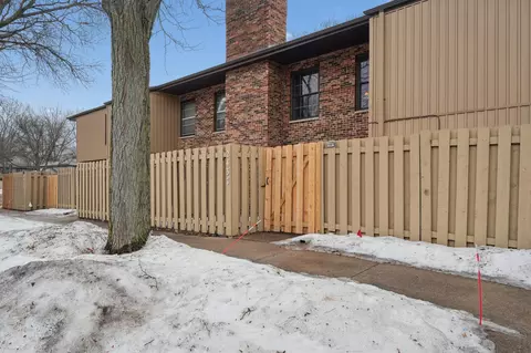 2437 Unity Ave N, Golden Valley, MN 55422