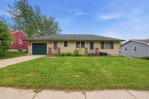 821 Elm St W, Norwood Young America, MN 55368
