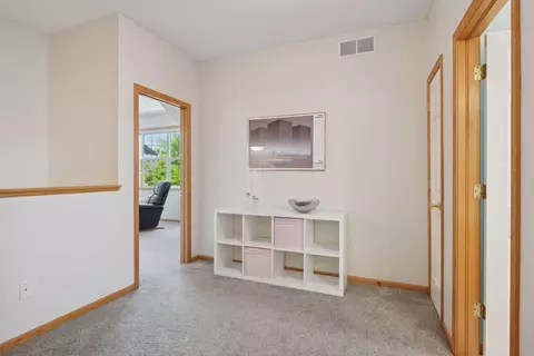 Entry Way - 1612 Summit Hl, Eagan, MN 55122 photo 3 of 4
