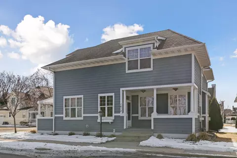1612 Summit Hl, Eagan, MN 55122