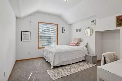 Bedroom - 1612 Summit Hl, Eagan, MN 55122 photo 5 of 6
