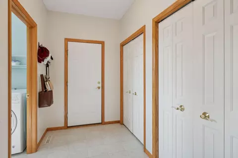 Entry Way - 1612 Summit Hl, Eagan, MN 55122 photo 2 of 4