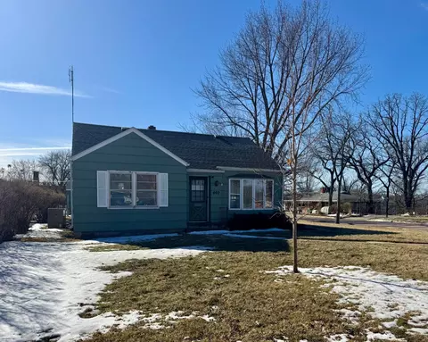402 E Walnut St, Redwood Falls, MN 56283