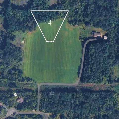 lot4 Glen Oaks Dr, River Falls, WI 54022