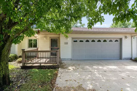220 6th St NE, Montgomery, MN 56069