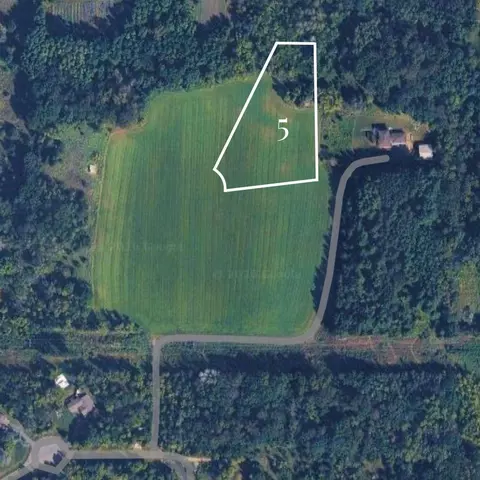 lot5 Glen Oaks Dr, River Falls, WI 54022