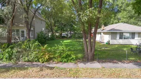 5135 Irving Ave N, Minneapolis, MN 55430