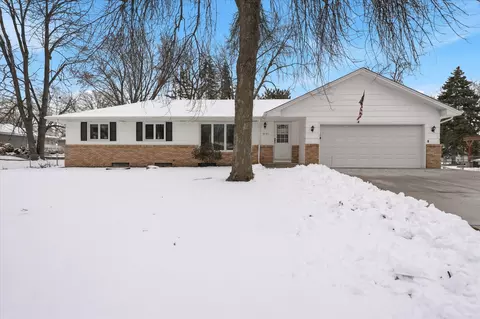 9121 61 12 Ave N, New Hope, MN 55428
